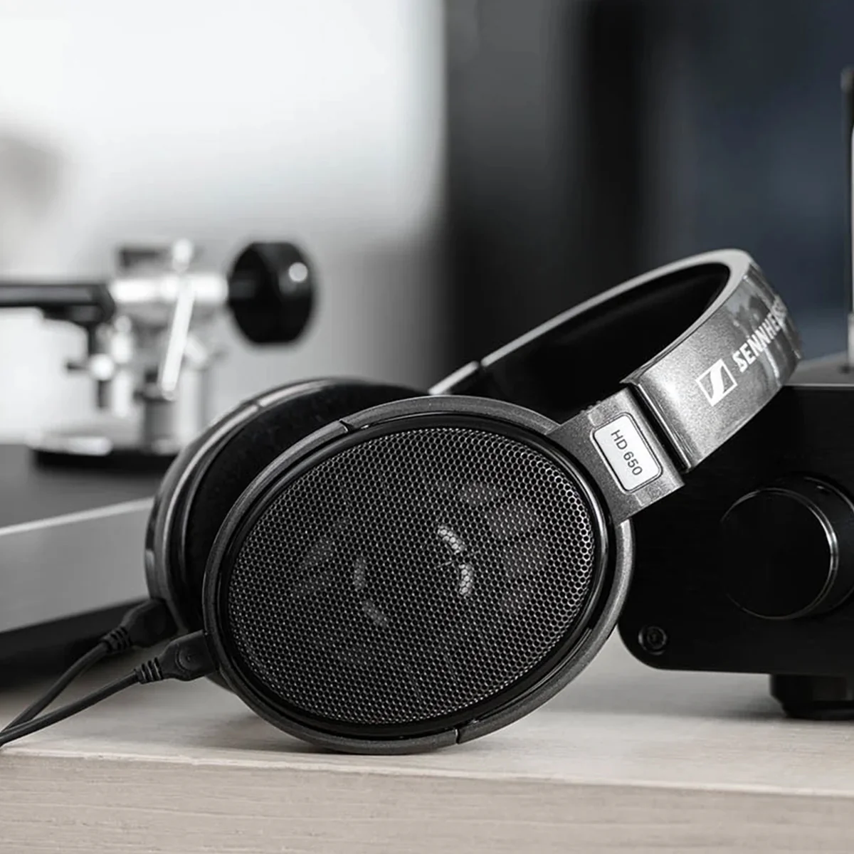 Sennheiser HD 650 Open Back Headphones - Image 3